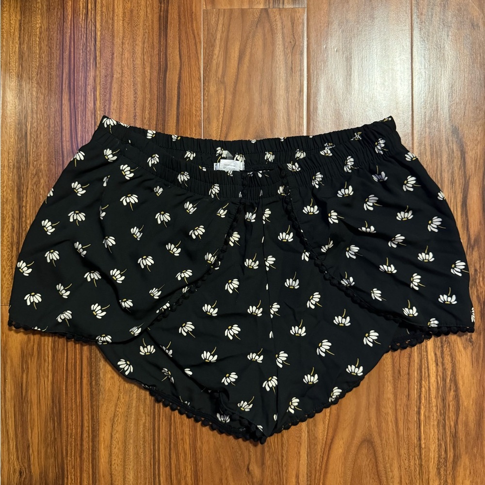 Dry goods, flow shorts
